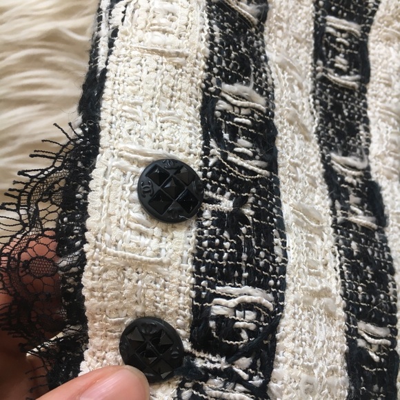 Chanel 04A black white lace lining jacket 40 - Picture 11 of 12